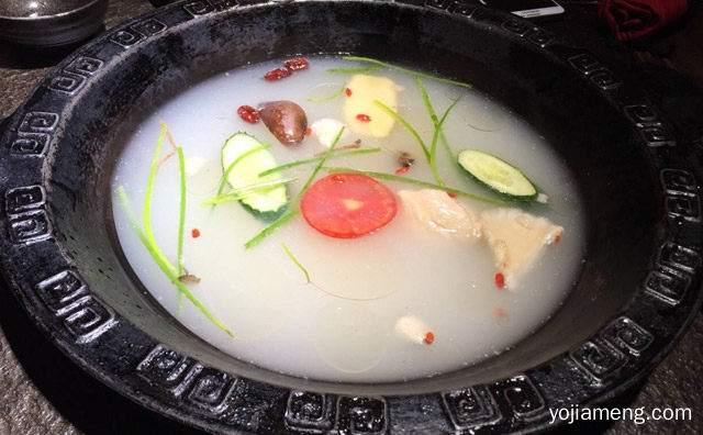 六种常见火锅汤底制作方法大公开，蒸汽火锅汤底都有哪些汤底，详细了解一下！