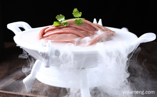 加盟周大师大刀腰片火锅的专业管理团队，值得了解一下？