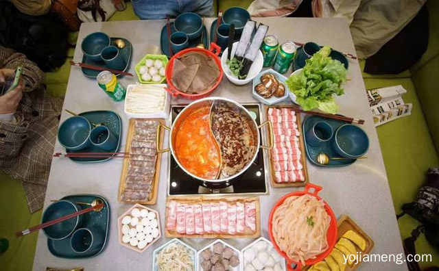 网红张辉眏火锅店在重庆哪里，推荐看！