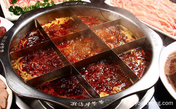 麻辣烫和火锅底料的区别是什么，值得了解一下？