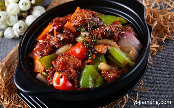 口感鲜嫩透味不粘腻香味浓郁，佳享美黄焖鸡，值得了解一下？