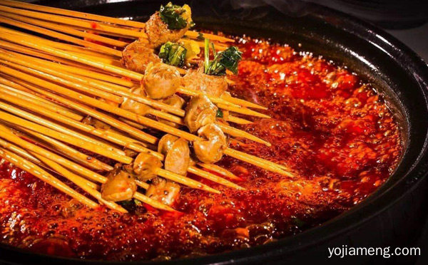 串串香和麻辣烫的区别，详细了解一下！