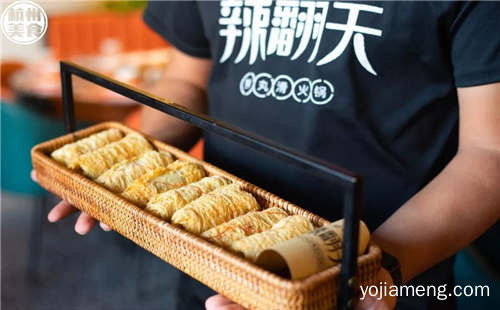 新鲜食材手工现做新鲜看得见，辣翻天·鲜丸滑火锅，值得了解！