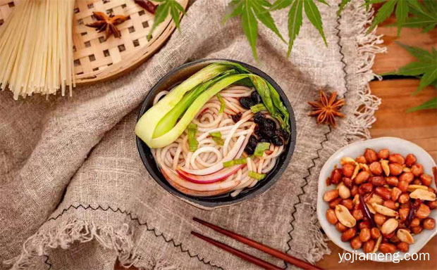 点燃第二十届中国美食节，地标 红色 赣菜 米粉 夜经济，推荐看！