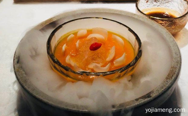 顾客却都爱来，餐厅故意把菜价定的很贵，详细了解一下！