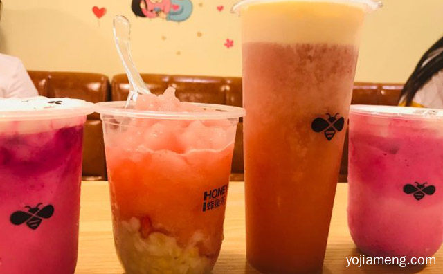 一家以轻奢主义为理念的奶茶店，亲爱的蜂蜜茶，推荐了解一下？