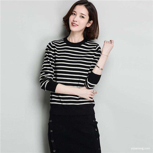 1576828506995978.jpg 黑白条纹打底衫_副本.jpg