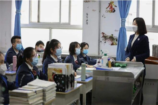 线下教育培训机构面对头部威逼如何才能快速上岸？
