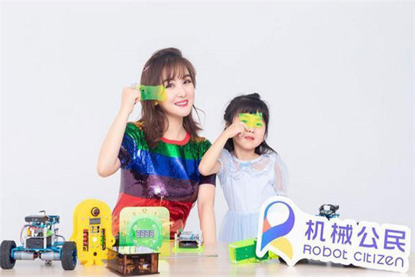 彩虹姐姐成为品牌体验官，机械公民品牌战略向纵深拓展