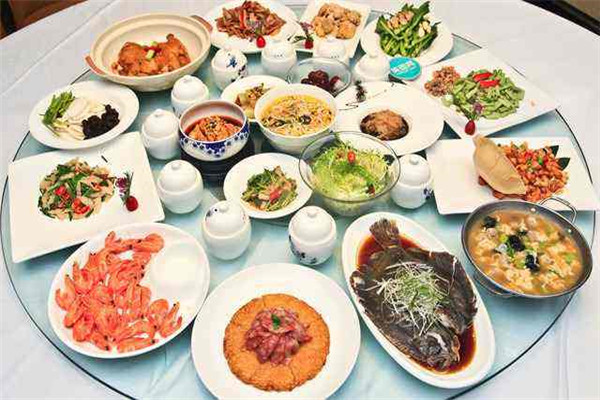 10年首家，纯餐饮企业在A股主板上市