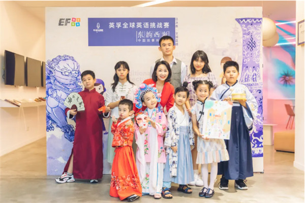 英孚举办第六季全球英语挑战赛，让孩子学会用英语讲好故事