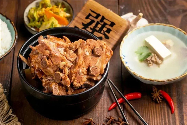 犟骨头加盟店5年开400多家，开启合伙人模式