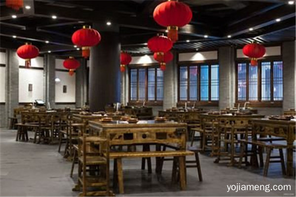 重庆山城小龙女火锅加盟